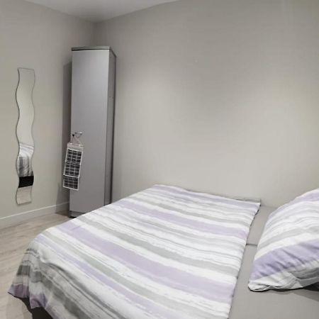 Barcelona, Apartamento De 2 Habitaciones. L'Hospitalet de Llobregat Exterior photo