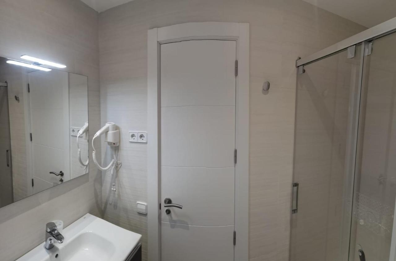 Barcelona, Apartamento De 2 Habitaciones. L'Hospitalet de Llobregat Exterior photo
